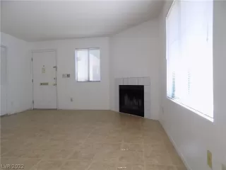 Photo #4: 2442924 Listing 