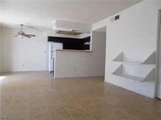 Photo #5: 2442924 Listing 