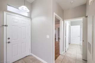 Photo #4: 2442929 Listing