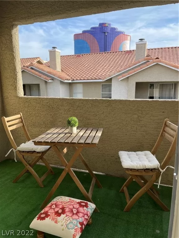 MLS: 2443017 Condo For Sale