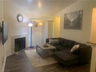 Photo #1: 2443017 Listing