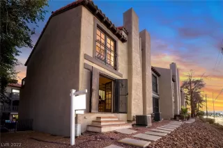 Photo #4: 2443051 Listing 