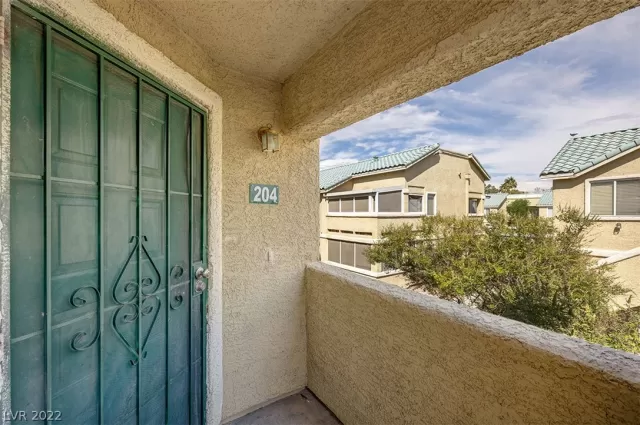 MLS: 2443098 Condo For Sale