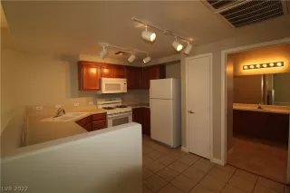 Photo #3: 2443122 Listing 