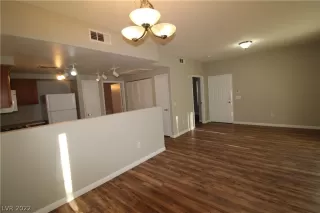 Photo #5: 2443122 Listing 