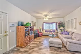 Photo #2: 2443126 Listing