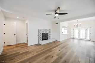 Photo #5: 2443139 Listing 