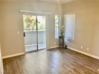 Photo #3: 2443164 Listing