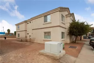 Photo #3: 2443178 Listing