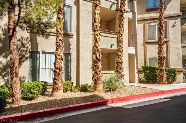 MLS: 2443218 Condo For Sale