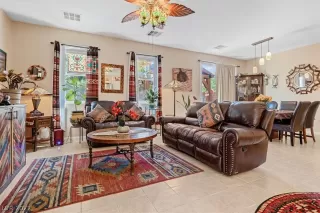 Photo #4: 2443237 Listing