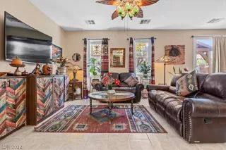 Photo #6: 2443237 Listing