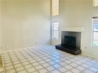 Photo #4: 2443289 Listing 