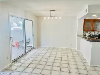 Photo #6: 2443289 Listing 