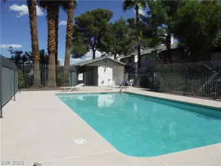 Photo #3: 2443291 Listing