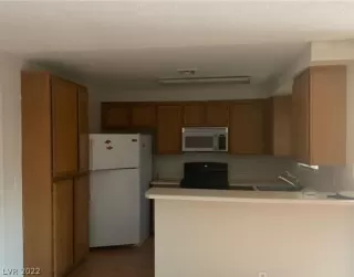 Photo #3: 2443365 Listing 