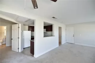 Photo #4: 2443380 Listing 