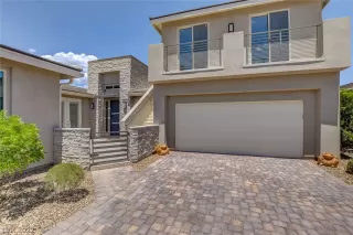 Photo #1: 2443399 Listing 