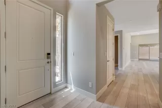 Photo #5: 2443399 Listing 