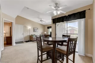 Photo #6: 2443409 Listing