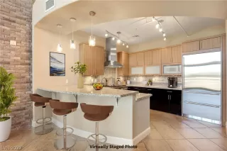 Photo #4: 2443414 Listing 