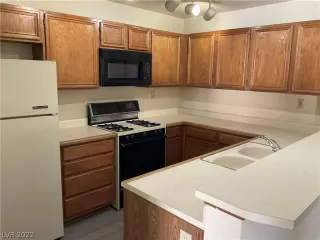 Photo #6: 2443460 Listing 