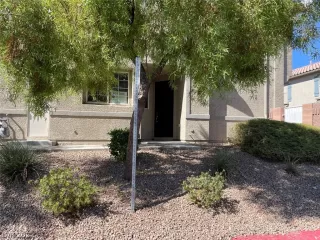 Photo #4: 2443493 Listing