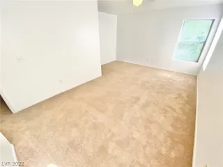 Photo #4: 2443497 Listing