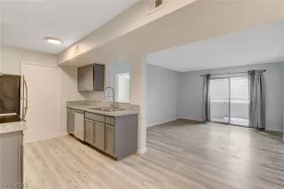 Photo #1: 2443545 Listing