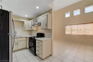 Photo #6: 2443575 Listing 