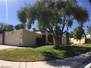 Photo #1: 2443576 Listing