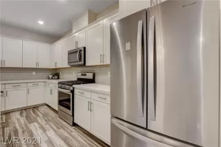 Photo #4: 2443608 Listing 