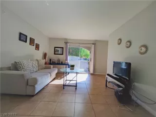 Photo #2: 2443624 Listing