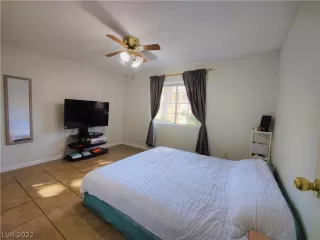 Photo #5: 2443624 Listing