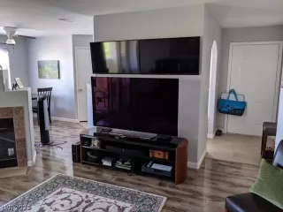 Photo #1: 2443677 Listing