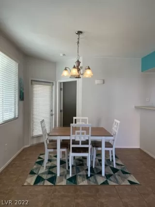 Photo #4: 2443684 Listing