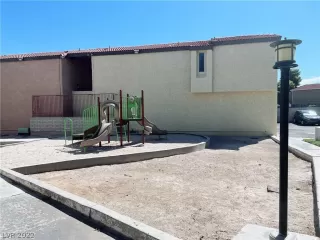 Photo #2: 2443698 Listing 