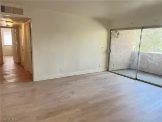 Photo #4: 2443698 Listing 