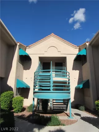 Photo #1: 2443739 Listing 