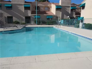 Photo #4: 2443739 Listing 