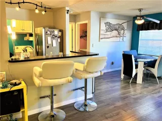 Photo #1: 2443755 Listing