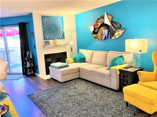 Photo #4: 2443755 Listing