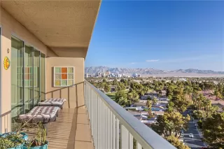 Photo #5: 2443770 Listing