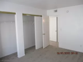 Photo #5: 2443781 Listing 