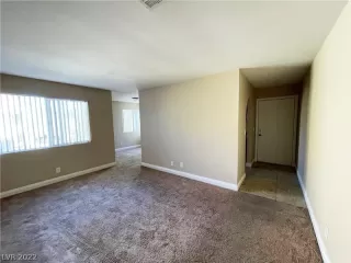 Photo #3: 2443836 Listing 