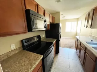 Photo #6: 2443836 Listing 