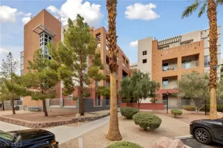 Photo #3: 2443859 Listing 