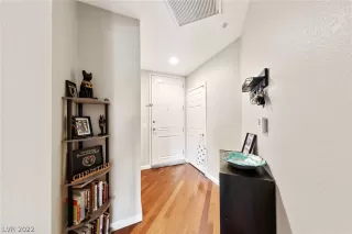 Photo #4: 2443859 Listing 