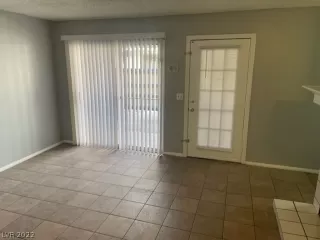 Photo #2: 2443923 Listing 