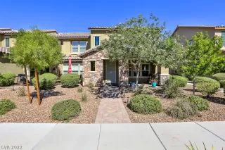 Photo #2: 2443975 Listing